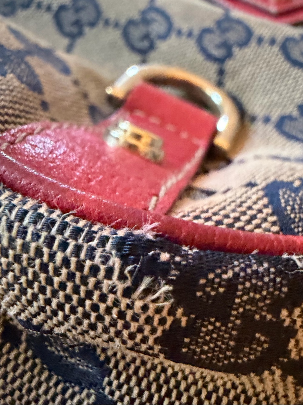 SOLD - Authentic Vintage Gucci Abbey Canvas D Ring Hobo COA included - Picture 10 of 16